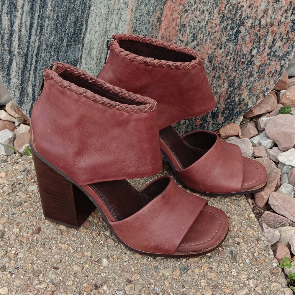 Bacio 61 Caldura Braided Leather Stacked Heels Sandals Open Toe Booties Womens